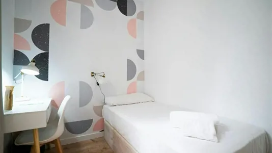 Rooms in Barcelona Ciutat Vella - photo 1