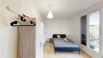 Room for rent in Grenoble, Auvergne-Rhône-Alpes