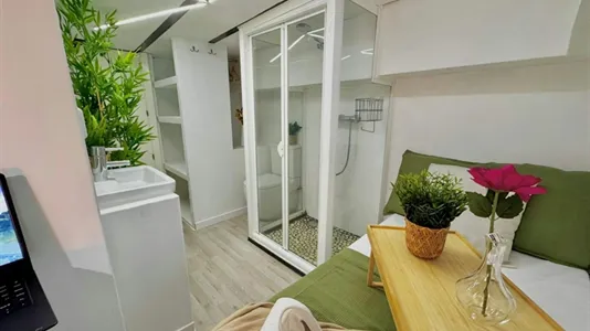 Rooms in Madrid Centro - photo 1