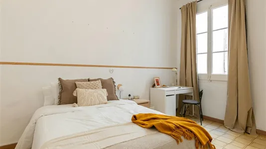 Rooms in Barcelona Ciutat Vella - photo 3