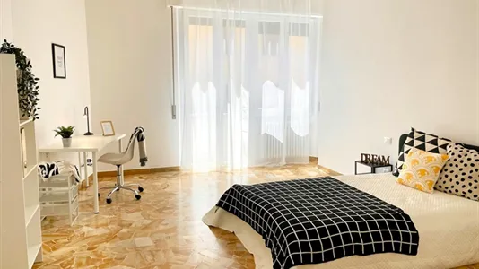 Rooms in Florence - photo 1