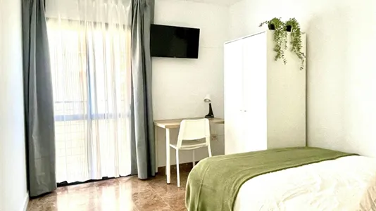 Rooms in Málaga - photo 5