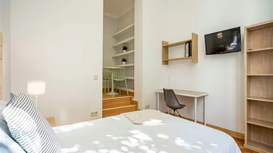Rooms in Madrid Centro - photo 9