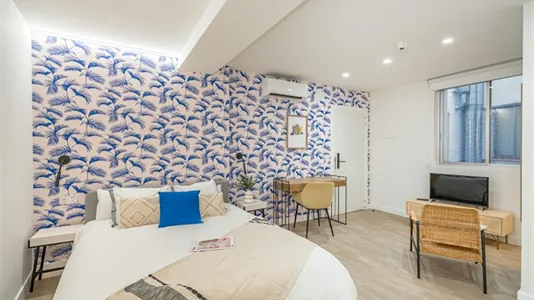 Rooms in Málaga - photo 2