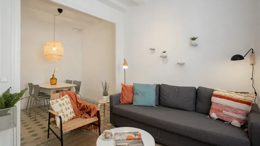 Apartments in Barcelona Ciutat Vella - photo 3