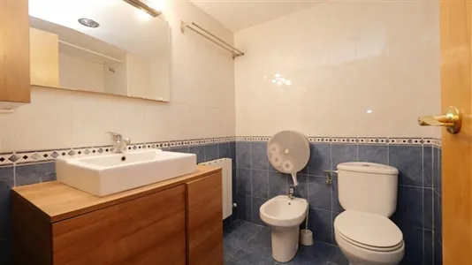 Rooms in Barcelona Ciutat Vella - photo 8