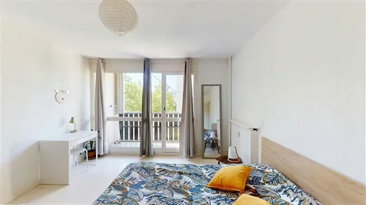 Rooms in Grenoble - photo 1