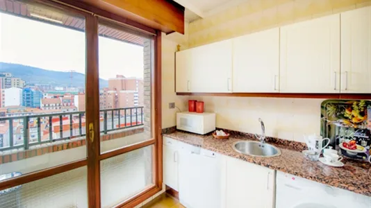 Rooms in Bilbao - photo 10