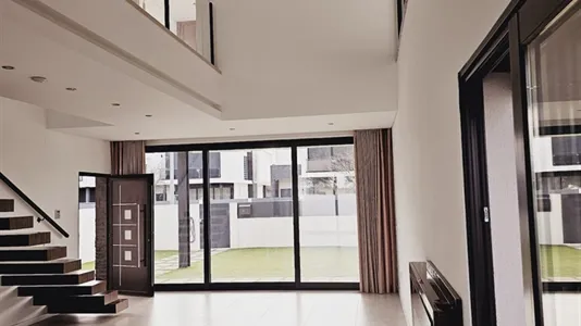 Houses in Setúbal - photo 9