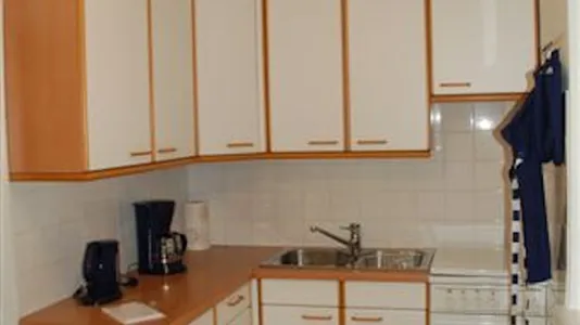 Apartments in Vienna Hietzing - photo 4