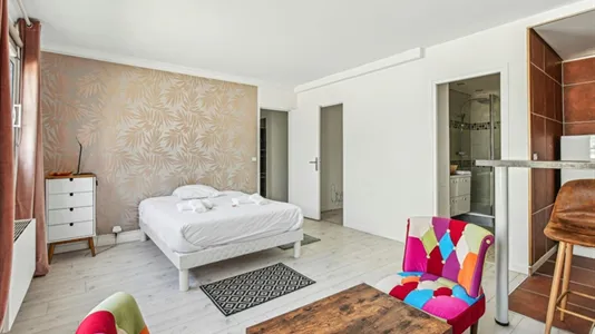 Apartments in Nanterre - photo 6