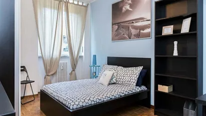 Room for rent in Buccinasco, Lombardia