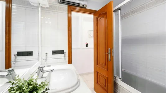 Rooms in Valencia Ciutat Vella - photo 10