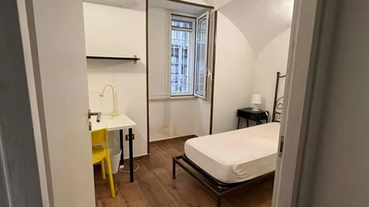 Rooms in Napoli Municipalità 2 - photo 2