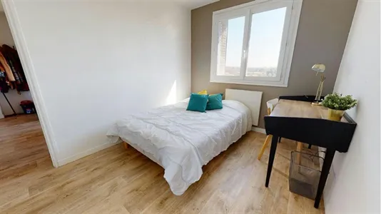 Rooms in Lyon - photo 1