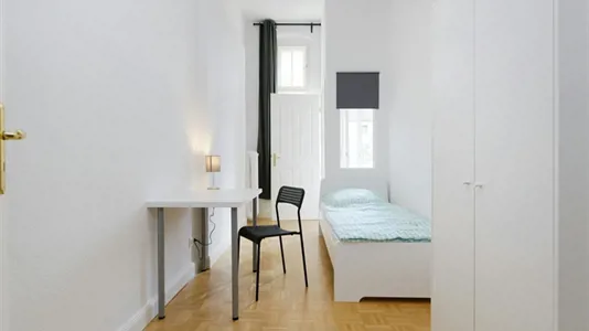 Rooms in Berlin Charlottenburg-Wilmersdorf - photo 1