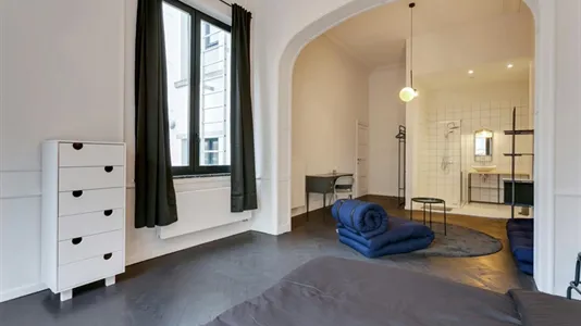 Rooms in Brussels Sint-Joost-ten-Node - photo 4