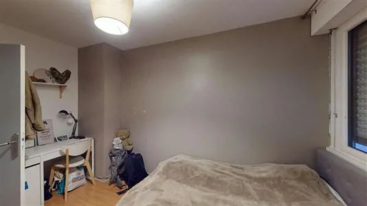 Rooms in Saint-Julien-en-Genevois - photo 1
