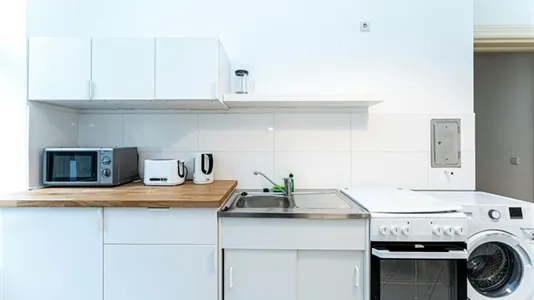 Rooms in Berlin Friedrichshain-Kreuzberg - photo 8