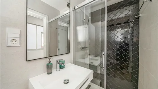 Rooms in Málaga - photo 8