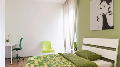 Room for rent in Milano Zona 2 - Stazione Centrale, Gorla, Turro, Greco, Crescenzago, Milan