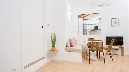 Apartments in Barcelona Ciutat Vella - photo 4