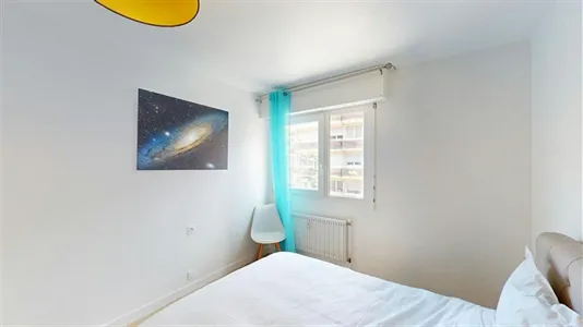 Rooms in Saint-Julien-en-Genevois - photo 5