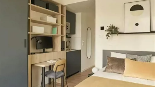 Rooms in Madrid Centro - photo 1