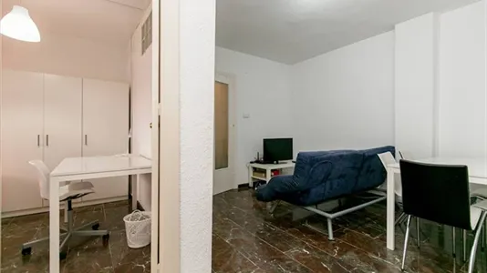 Rooms in Granada - photo 9