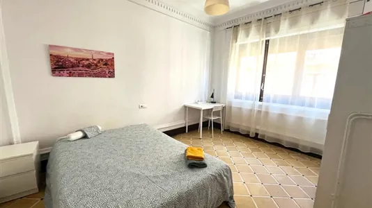 Rooms in Barcelona Ciutat Vella - photo 1