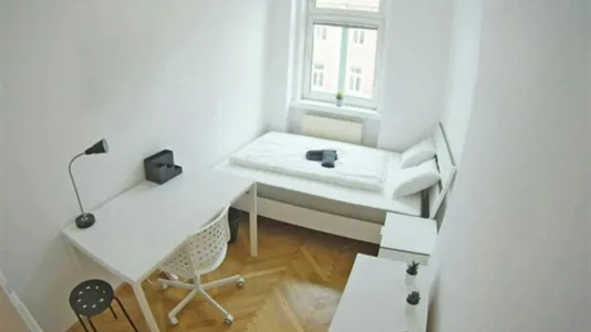 Rooms in Vienna Favoriten - photo 1