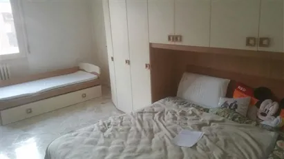 Room for rent in Milano Zona 4 - Vittoria, Forlanini, Milan