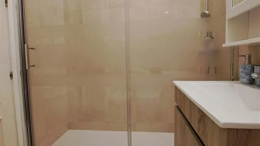 Rooms in Madrid Centro - photo 1