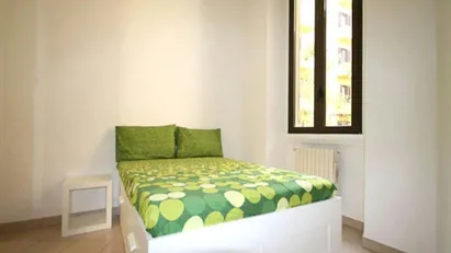Room for rent in Milano Zona 4 - Vittoria, Forlanini, Milan