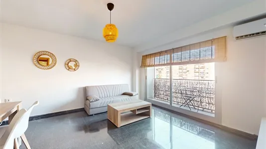 Rooms in Valencia Algirós - photo 9