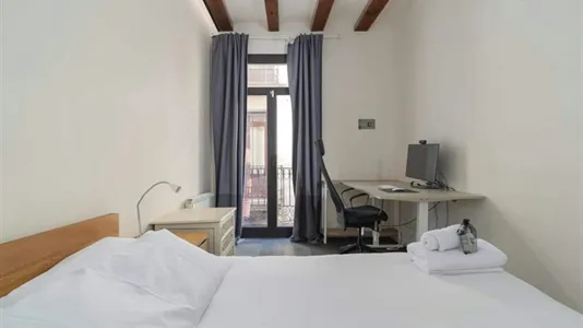 Apartments in Barcelona Ciutat Vella - photo 9