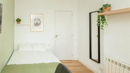 Rooms in Zaragoza - photo 4