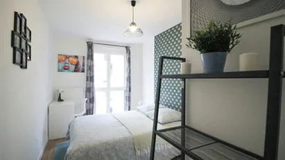 Room for rent in Nanterre, Île-de-France