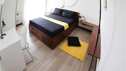 Room for rent in Milano Zona 7 - Baggio, De Angeli, San Siro, Milan