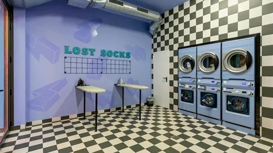 Rooms in Barcelona Sants-Montjuïc - photo 10