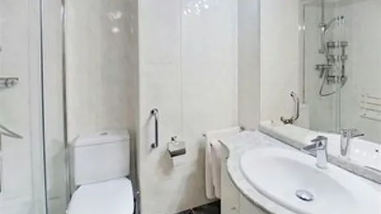 Rooms in Bilbao - photo 7