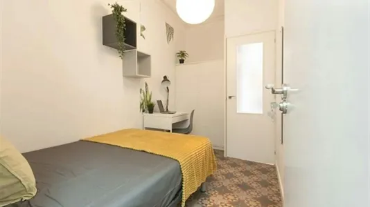 Rooms in Barcelona Ciutat Vella - photo 5