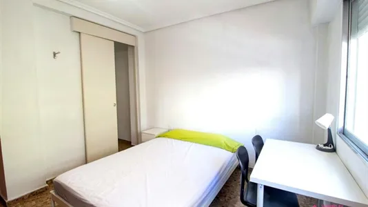 Rooms in Valencia Algirós - photo 5