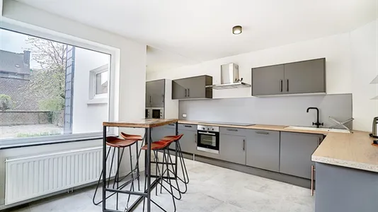 Rooms in Charleroi - photo 9