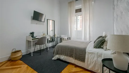 Rooms in Madrid Salamanca - photo 2
