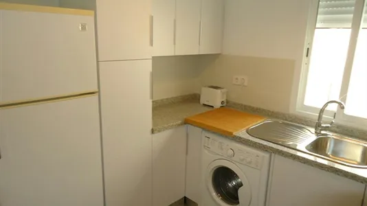 Rooms in Córdoba - photo 10