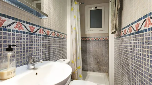 Rooms in Barcelona Sants-Montjuïc - photo 8