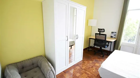 Rooms in Barcelona Eixample - photo 2