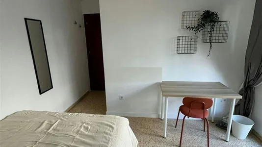 Rooms in Tavernes Blanques - photo 2