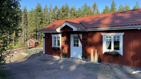 Houses in Hallstahammar - photo 1